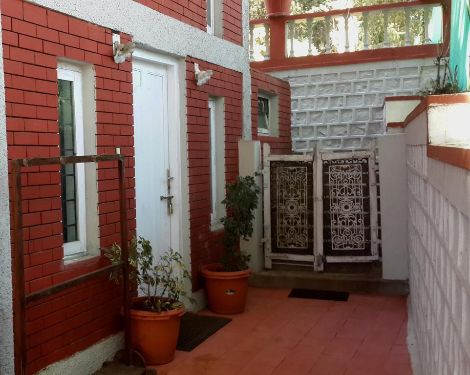 The Red House Bed and Breakfast Ooty Værelse billede